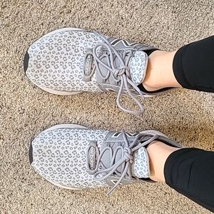 New balance roav size 7